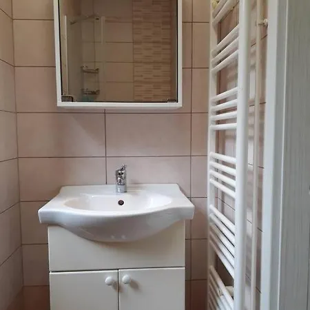 Apartma Cuvajnica Hudajuzna